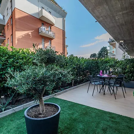 Апартаменти Guesthost - Garden *