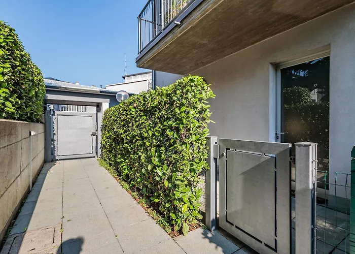 Guesthost - Garden * Bergamo